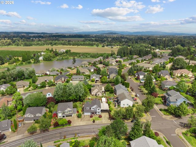 2011 N ALBANY Rd, Albany, OR 97321