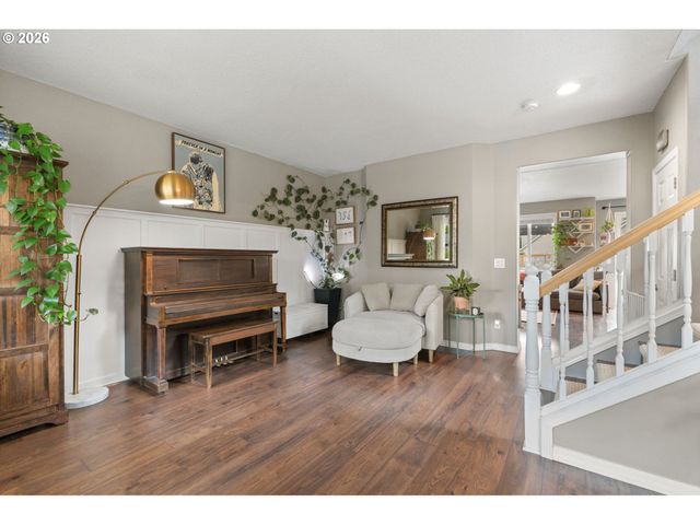 2011 N ALBANY Rd, Albany, OR 97321