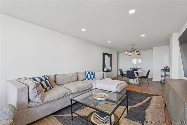 1502 S Boulder Avenue 17M, Tulsa, OK 74119