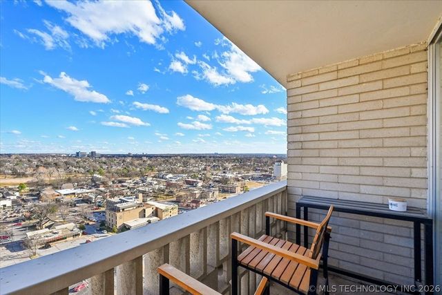 1502 S Boulder Avenue 17M, Tulsa, OK 74119