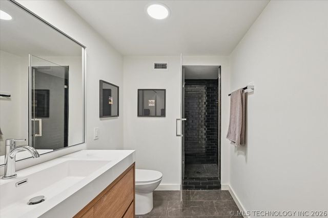 1502 S Boulder Avenue 17M, Tulsa, OK 74119