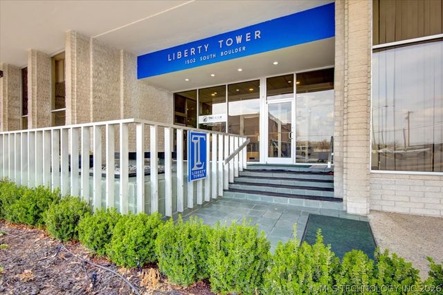 1502 S Boulder Avenue 17M, Tulsa, OK 74119