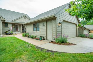 2006 Maple Circle, West Des Moines, IA 50265