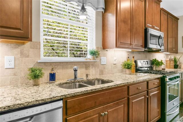 599 Bishopton Street, Grayson, GA 30017