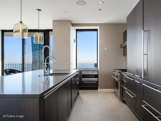 225 N Columbus Drive 5510, Chicago, IL 60601