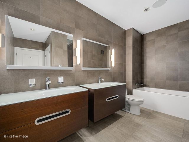 225 N Columbus Drive 5510, Chicago, IL 60601