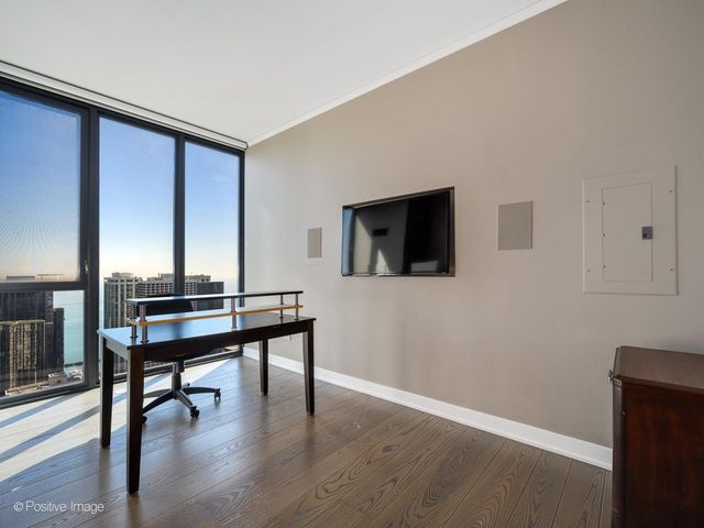225 N Columbus Drive 5510, Chicago, IL 60601