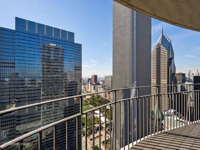 225 N Columbus Drive 5510, Chicago, IL 60601