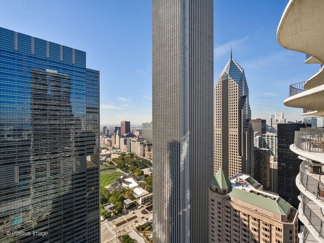 225 N Columbus Drive 5510, Chicago, IL 60601