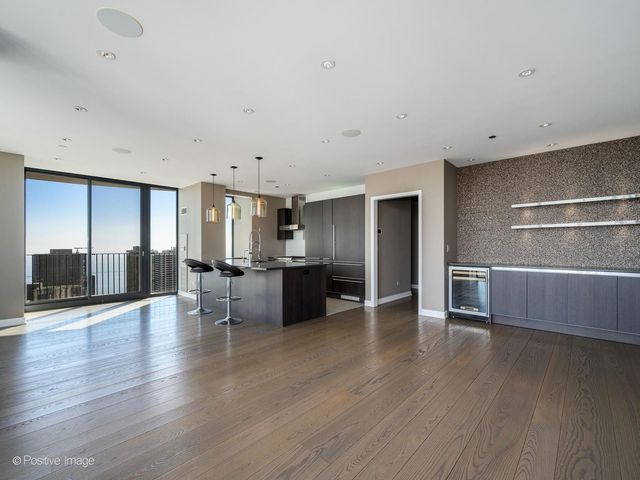 225 N Columbus Drive 5510, Chicago, IL 60601