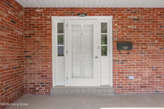 200 Paul Sawyier Dr, Frankfort, KY 40601