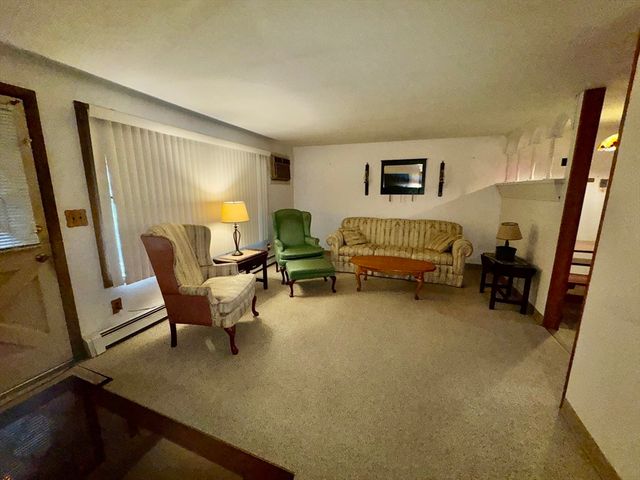 40 Alphonse Rd, Brockton, MA 02302