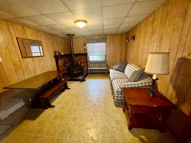 40 Alphonse Rd, Brockton, MA 02302