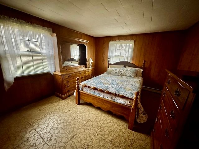 40 Alphonse Rd, Brockton, MA 02302