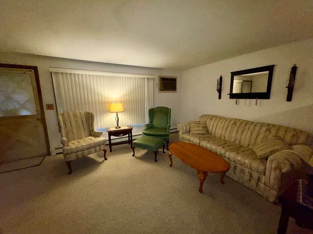 40 Alphonse Rd, Brockton, MA 02302