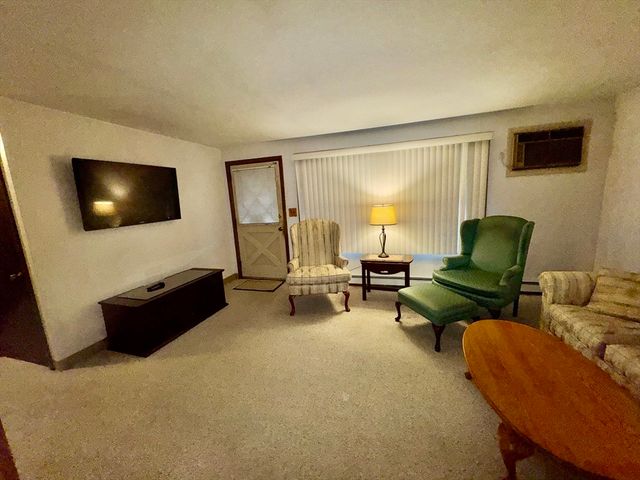 40 Alphonse Rd, Brockton, MA 02302