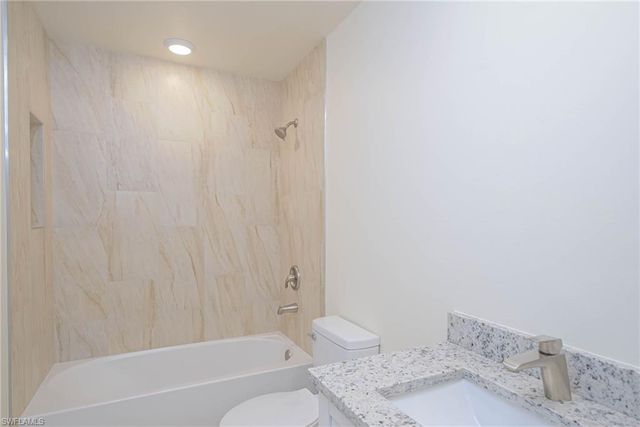 2120 French ST, Fort Myers, FL 33916