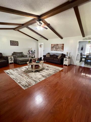5724 74th Street, Lubbock, TX 79424