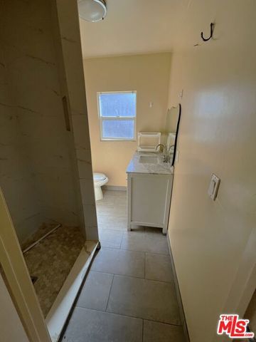 1058 W 42nd Place, Los Angeles, CA 90037