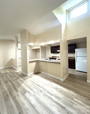 1725 Van Dyke Drive, Charlotte, NC 28213