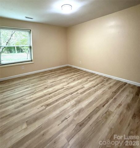 1725 Van Dyke Drive, Charlotte, NC 28213
