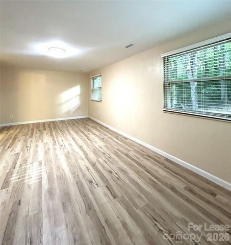 1725 Van Dyke Drive, Charlotte, NC 28213