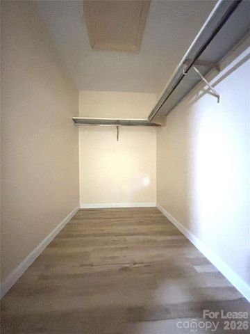 1725 Van Dyke Drive, Charlotte, NC 28213