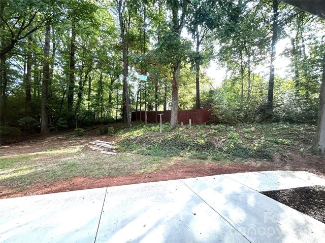 1725 Van Dyke Drive, Charlotte, NC 28213