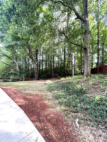1725 Van Dyke Drive, Charlotte, NC 28213