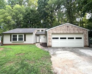 1725 Van Dyke Drive, Charlotte, NC 28213