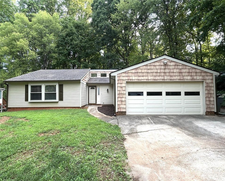 1725 Van Dyke Drive, Charlotte, NC 28213