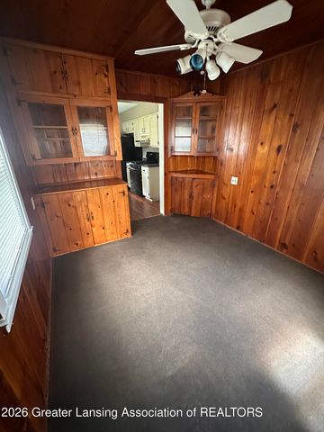 2801 N Aurelius Road, Lansing, MI 48910