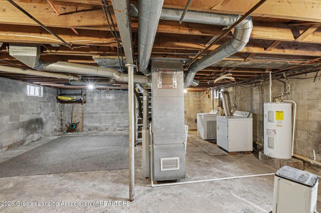2801 N Aurelius Road, Lansing, MI 48910