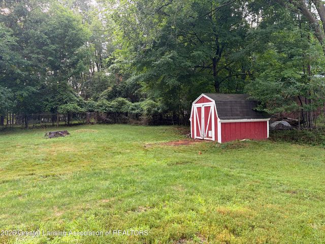 2801 N Aurelius Road, Lansing, MI 48910