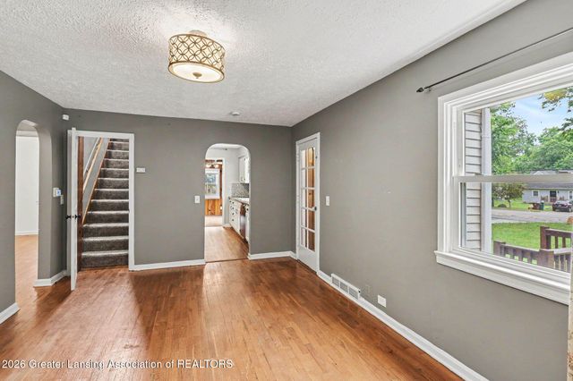 2801 N Aurelius Road, Lansing, MI 48910
