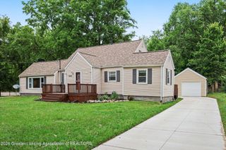 2801 N Aurelius Road, Lansing, MI 48910