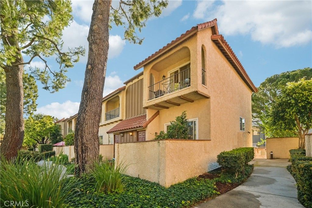 Image 1 of property listing at 19545 Sherman Way, Reseda, CA 91335