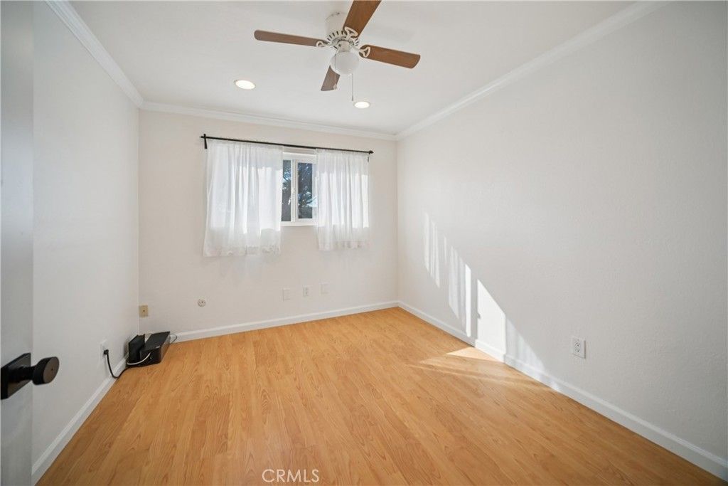 Image 19 of property listing at 19545 Sherman Way, Reseda, CA 91335