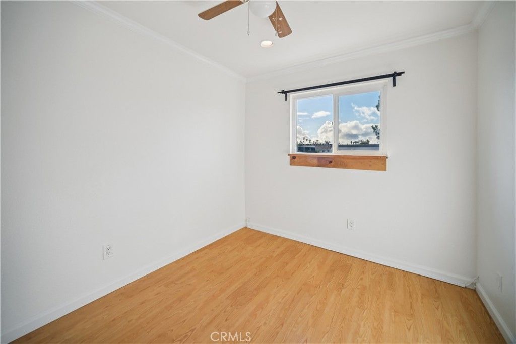 Image 21 of property listing at 19545 Sherman Way, Reseda, CA 91335