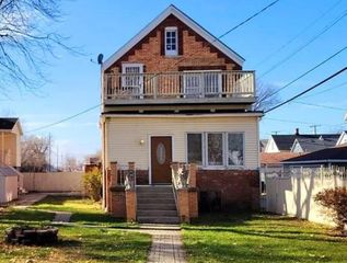 2212 White Oak Avenue 2, Whiting, IN 46394