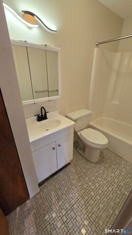 1150 Whitney Avenue APT 5, Hamden, CT 06517