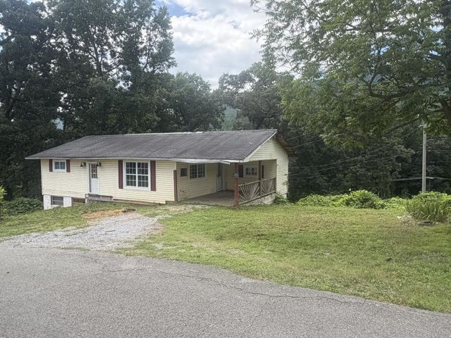 211 S Oak Street, Whitwell, TN 37397