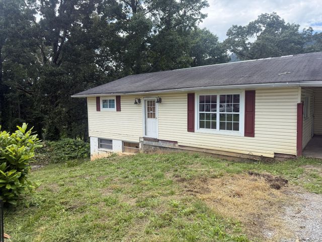 211 S Oak Street, Whitwell, TN 37397
