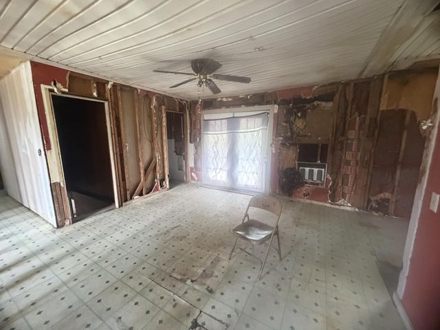 211 S Oak Street, Whitwell, TN 37397