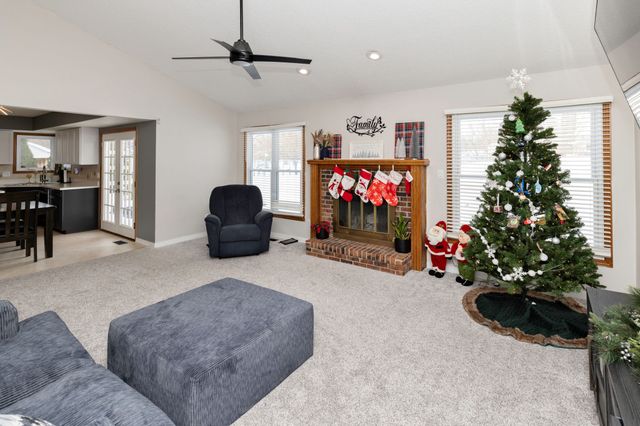 2117 Walnut Street, West Des Moines, IA 50265