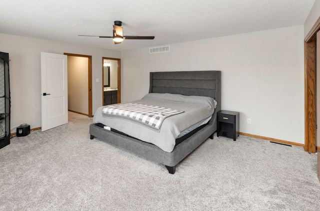 2117 Walnut Street, West Des Moines, IA 50265