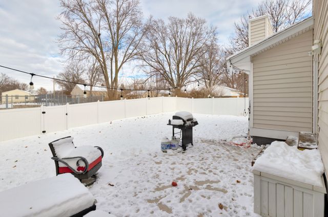 2117 Walnut Street, West Des Moines, IA 50265