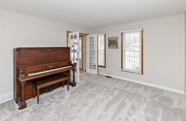 2117 Walnut Street, West Des Moines, IA 50265