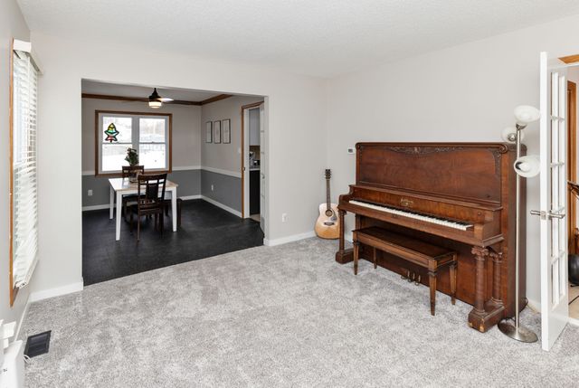 2117 Walnut Street, West Des Moines, IA 50265