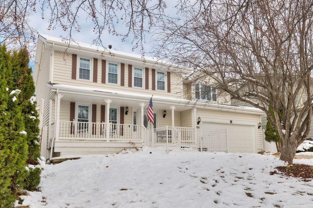 2117 Walnut Street, West Des Moines, IA 50265